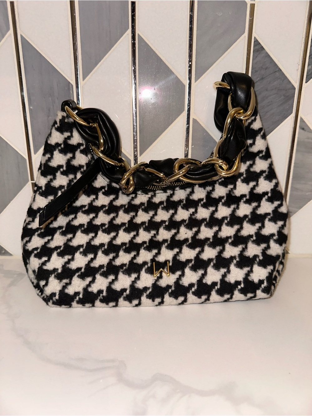 House of Want Houndstooth Faux Shearling Chunky Chain Shoulder Bag NWOT